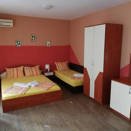 New Purple Building Kiten (Burgas)